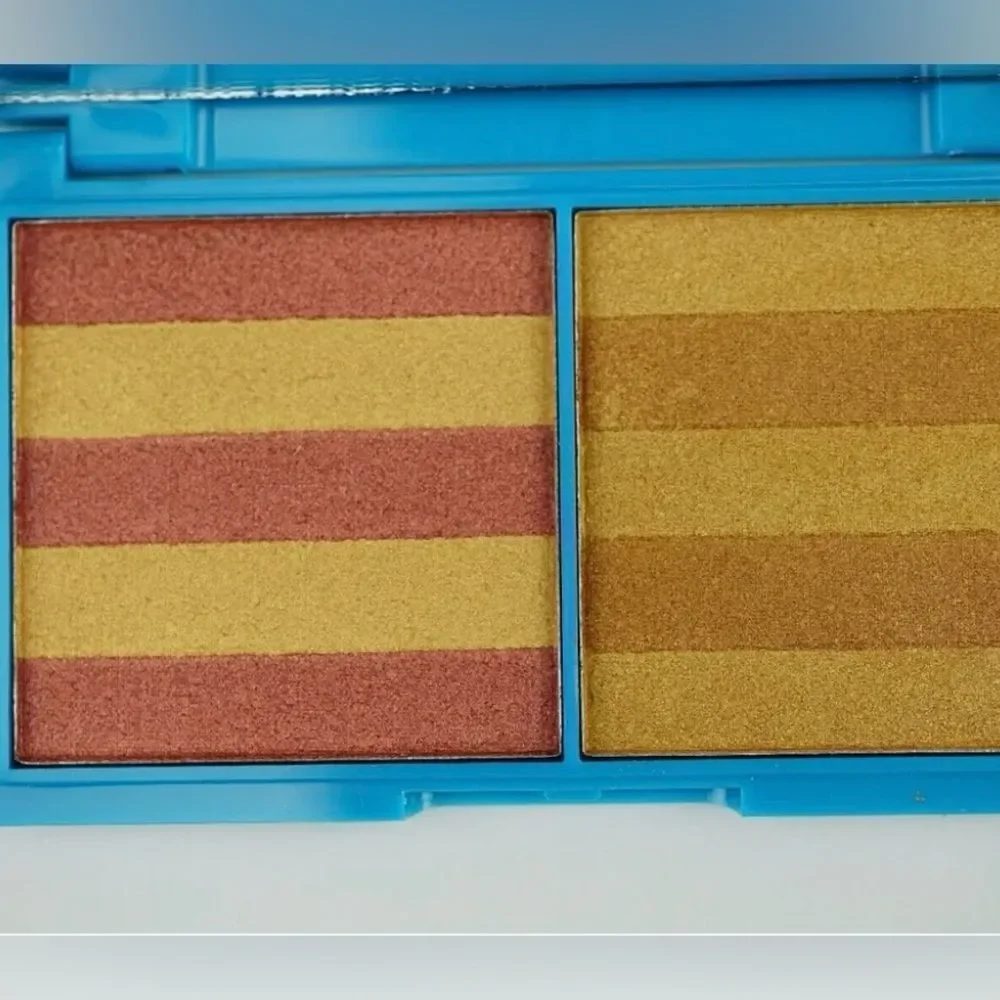 NWT/NIB Revolution Dr Seuss contour palette